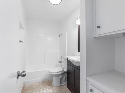 2710 W Segerstrom F Avenue, Santa Ana, CA