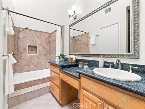 2538 W Macarthur #J Boulevard, Santa Ana, CA