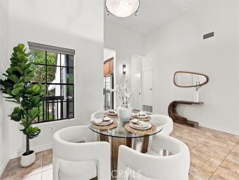 2538 W Macarthur #J Boulevard, Santa Ana, CA