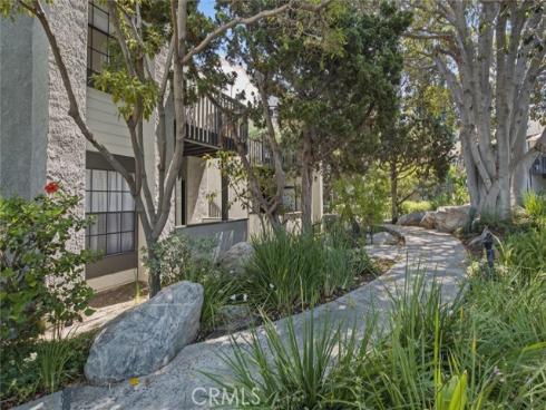 2538 W Macarthur #J Boulevard, Santa Ana, CA