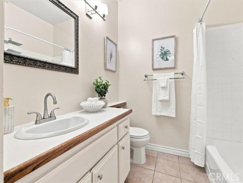 2538 W Macarthur #J Boulevard, Santa Ana, CA