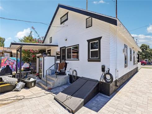 1127 W 5th  , Santa Ana, CA