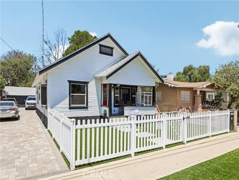 1127 W 5th  , Santa Ana, CA