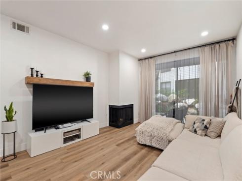 2504 W Macarthur I Boulevard, Santa Ana, CA