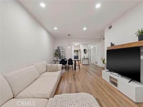 2504 W Macarthur I Boulevard, Santa Ana, CA