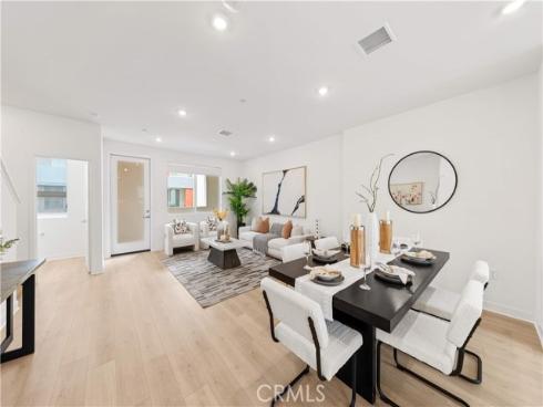 1816 E 1st 440 , Santa Ana, CA