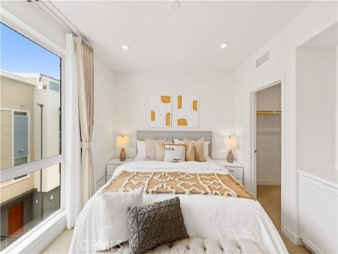 1816 E 1st 440 , Santa Ana, CA