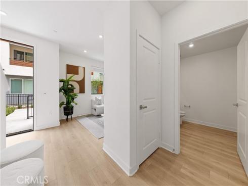 1816 E 1st 440 , Santa Ana, CA