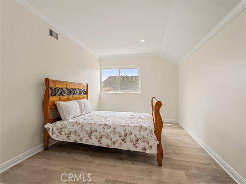 3102 S Pacific , Santa Ana, CA