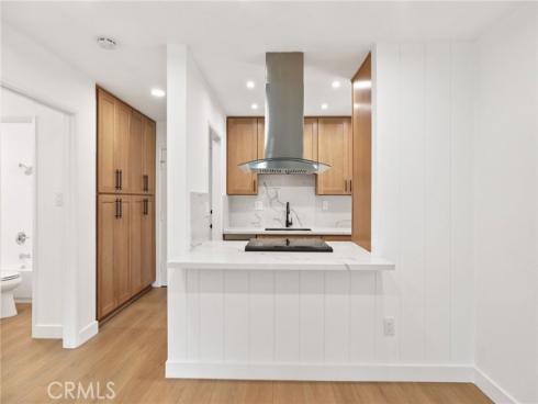 1030 W. Macarthur 86