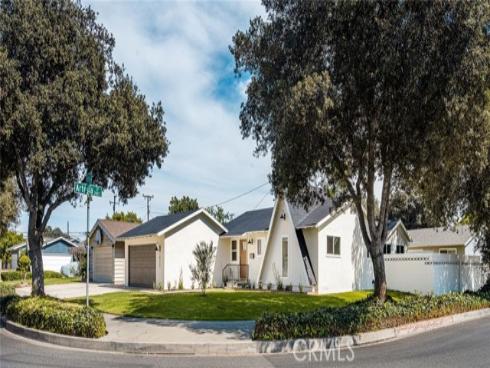 1922 W Flora Street, Santa Ana, CA