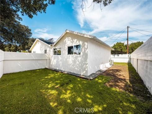 1922 W Flora Street, Santa Ana, CA