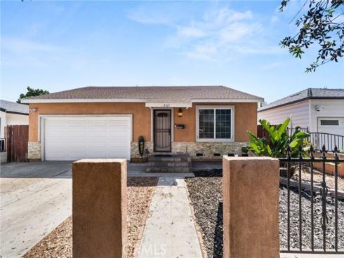 2211 Oak Street, Santa Ana, CA