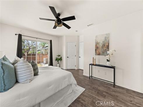 2211 Oak Street, Santa Ana, CA