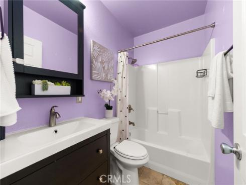 2211 Oak Street, Santa Ana, CA