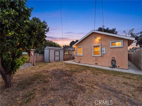 2211 Oak Street, Santa Ana, CA