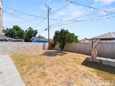 2211 Oak Street, Santa Ana, CA