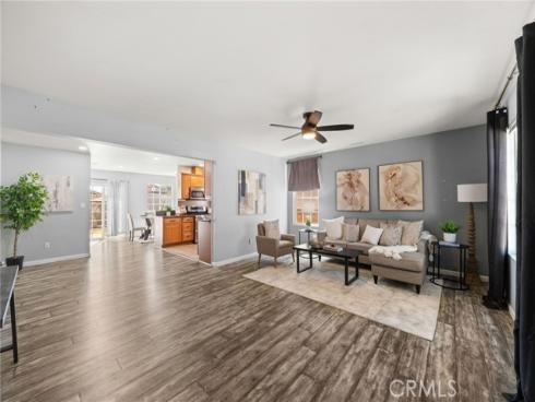 2211 Oak Street, Santa Ana, CA