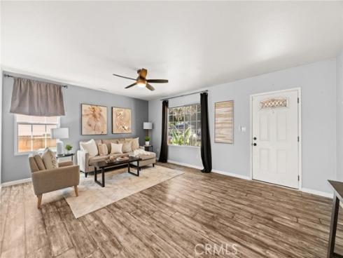 2211 Oak Street, Santa Ana, CA