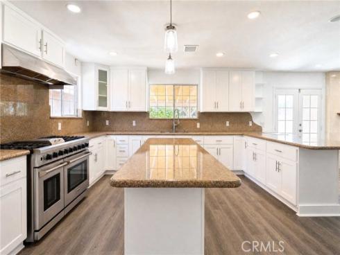 1042 W Mcfadden Avenue, Santa Ana, CA