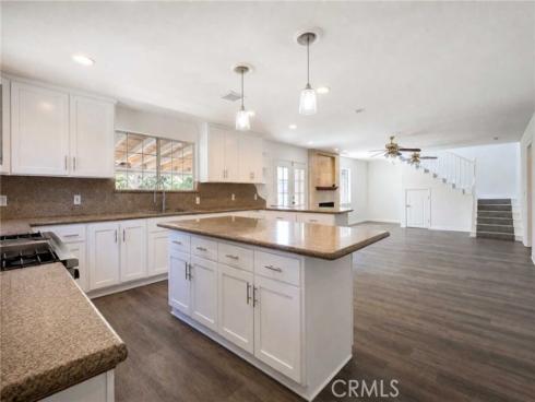 1042 W Mcfadden Avenue, Santa Ana, CA