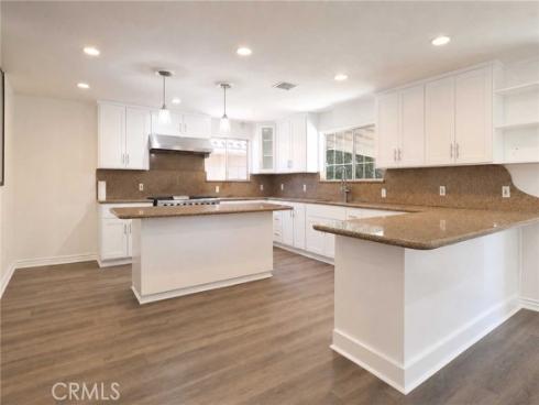 1042 W Mcfadden Avenue, Santa Ana, CA