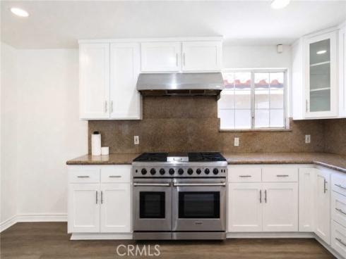 1042 W Mcfadden Avenue, Santa Ana, CA