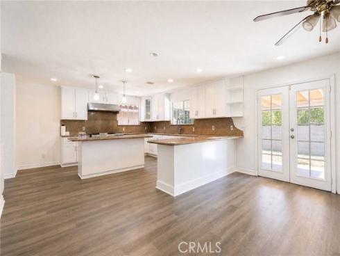 1042 W Mcfadden Avenue, Santa Ana, CA