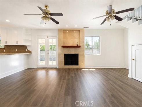 1042 W Mcfadden Avenue, Santa Ana, CA