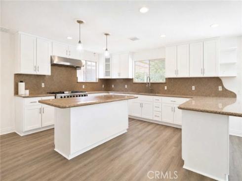 1042 W Mcfadden Avenue, Santa Ana, CA