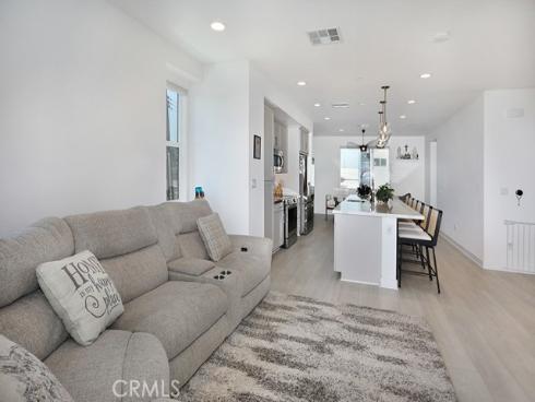 854 S Harbor Blvd , Santa Ana, CA
