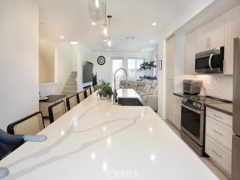 854 S Harbor Blvd , Santa Ana, CA