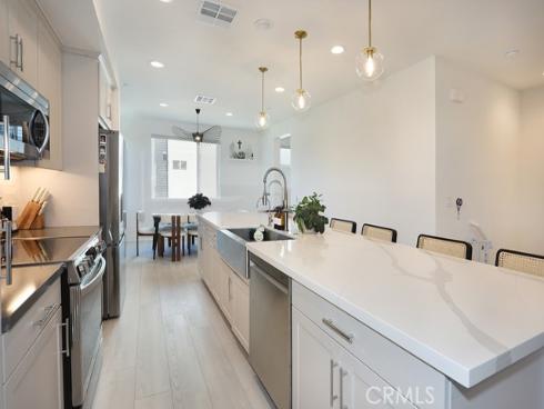 854 S Harbor Blvd , Santa Ana, CA