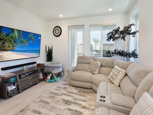 854 S Harbor Blvd , Santa Ana, CA