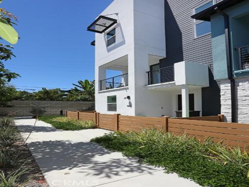 854 S Harbor Blvd , Santa Ana, CA