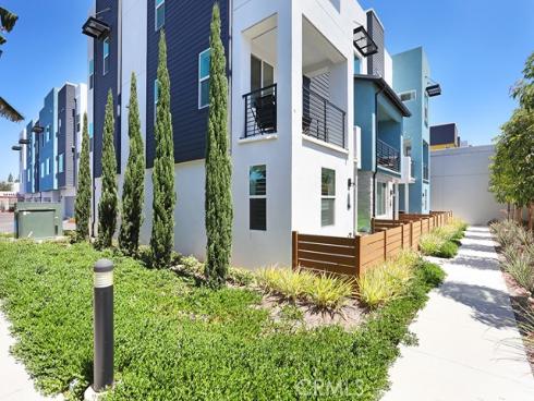 854 S Harbor Blvd , Santa Ana, CA