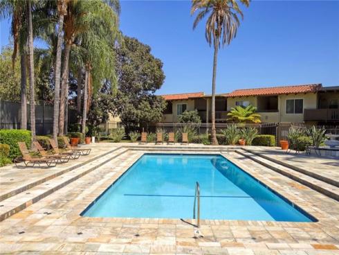 1345 Cabrillo Park F04 , Santa Ana, CA