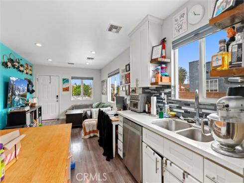 1127 S Shelton , Santa Ana, CA