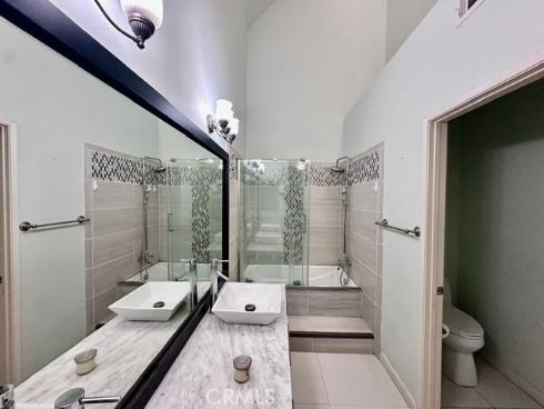2542 W Macarthur , Santa Ana, CA