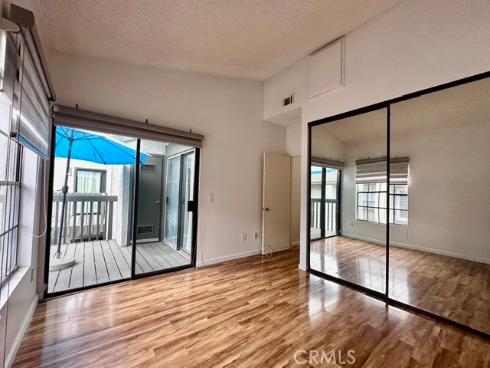 2542 W Macarthur , Santa Ana, CA