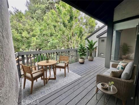 2542 W Macarthur , Santa Ana, CA