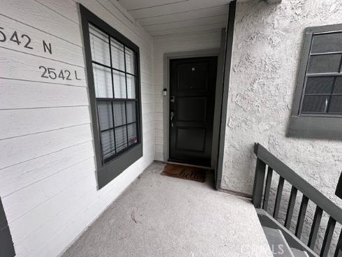 2542 W Macarthur , Santa Ana, CA