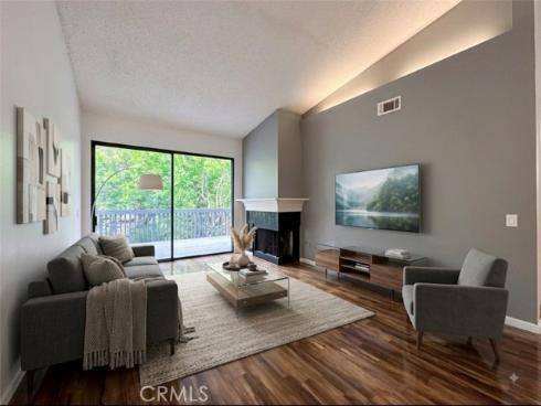 2542 W Macarthur , Santa Ana, CA