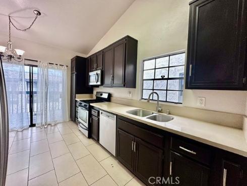 2542 W Macarthur , Santa Ana, CA