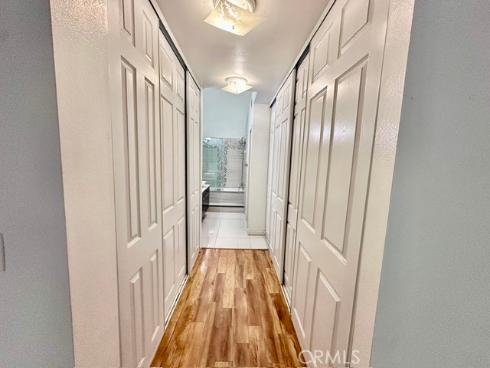 2542 W Macarthur , Santa Ana, CA