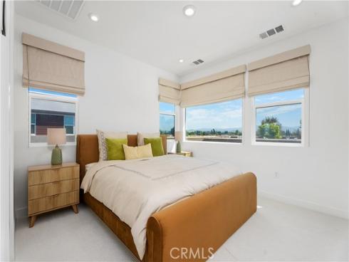 651 S Lyon Street, Santa Ana, CA