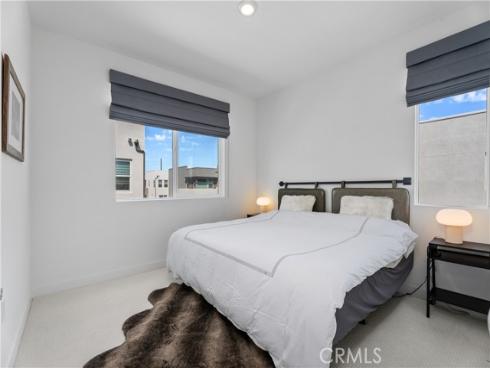 651 S Lyon Street, Santa Ana, CA
