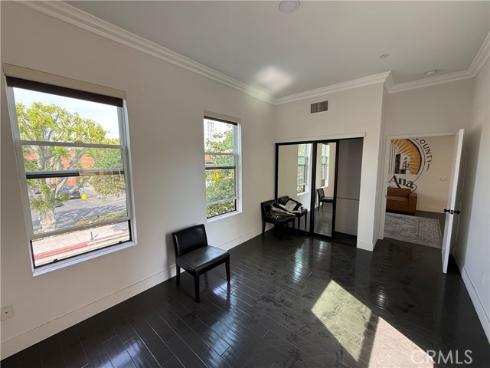 190 W 3rd Street, Santa Ana, CA