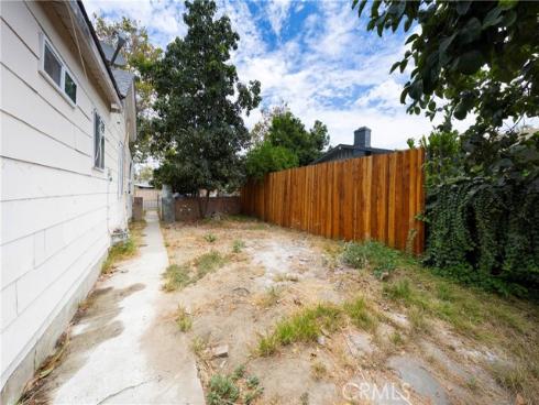 2430 W 6th  A&B , Santa Ana, CA