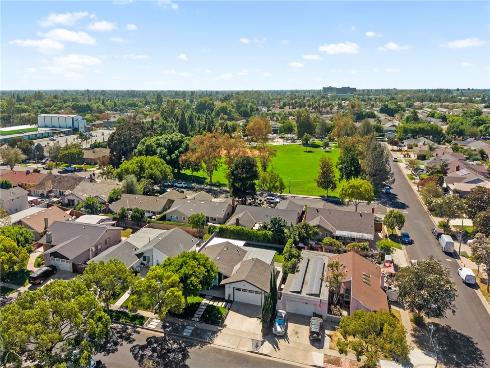 2818 N Lowell , Santa Ana, CA